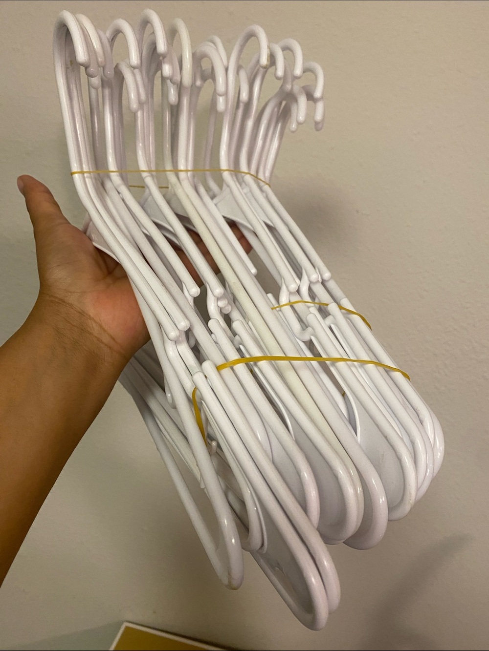 28 pieces of hangers- white